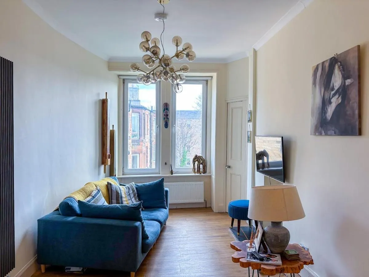 Bright Top Floor 2Br Apartment In Morningside, Easy City Centre Links, Close To University And Royal Hospital Edinburgh 0*,